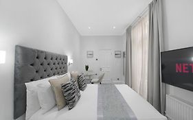 Oxford Street Homestay